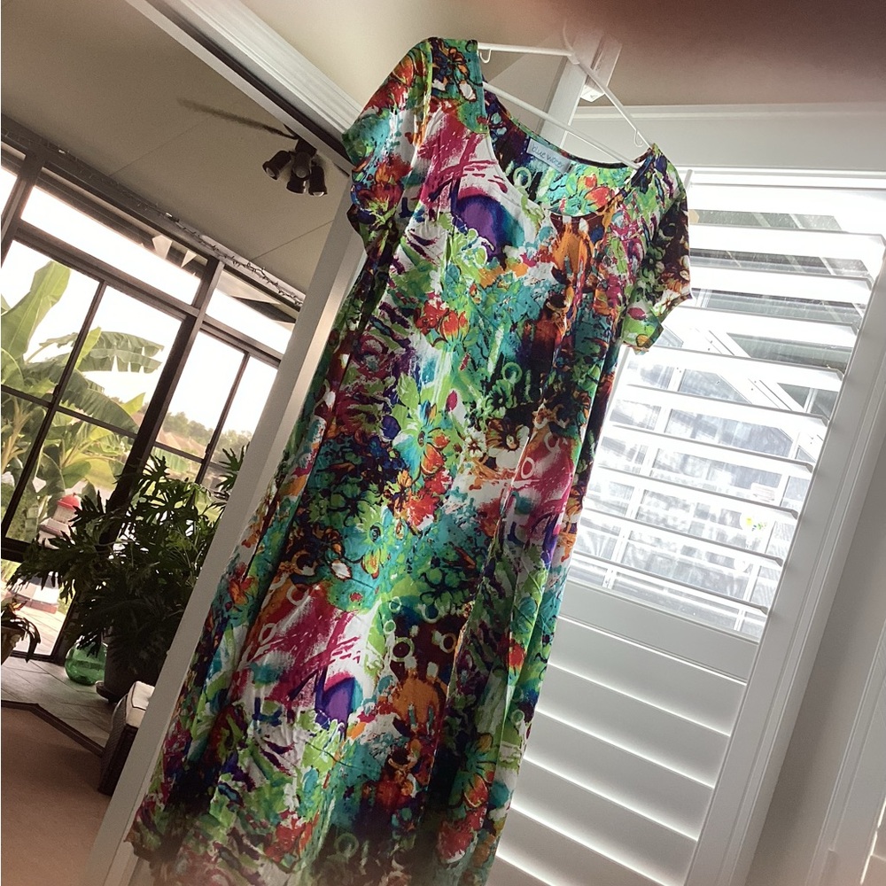 Blue Water NEW dress Medium, bright colors.